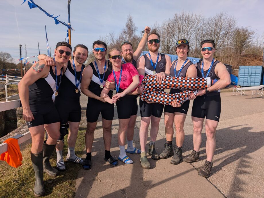 mersey mens 8 win at runcorn