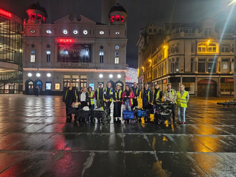 mersey rowing club support local homeless in liverpool with reaching out liverpool